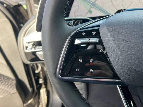 Used 2026 Cadillac Lyriq Sport RWD image 17