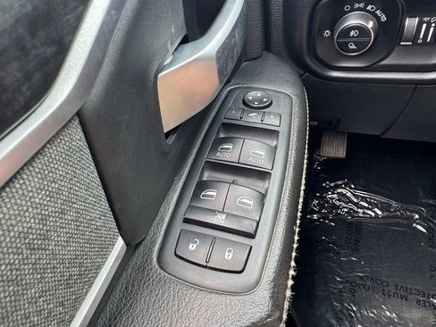 Used 2020 RAM 3500 Big Horn w/ Night Edition AWD/4WD image 35