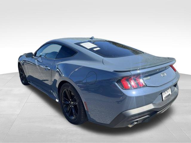 Used 2025 Ford Mustang GT RWD image 5