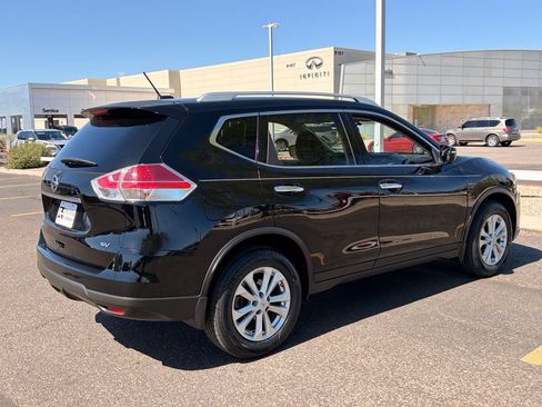 Used 2015 Nissan Rogue SV FWD image 8