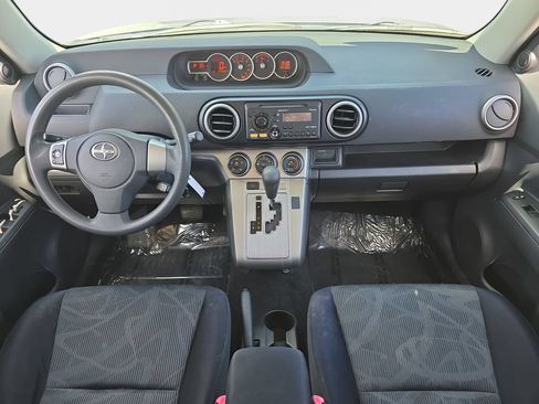 Used 2012 Scion xB FWD image 10