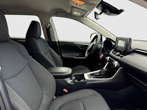 Used 2021 Toyota RAV4 LE w/ Carpet Mat Package (TMS) AWD/4WD image 40