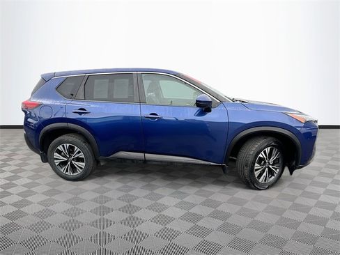 Used 2023 Nissan Rogue SV image 8