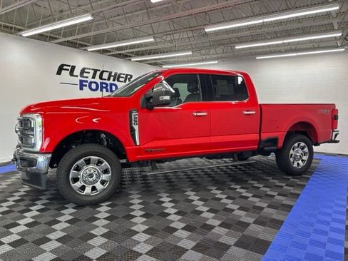 Used 2025 Ford F250 Lariat w/ Lariat Ultimate Package AWD/4WD image 3