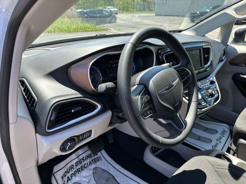 Certified 2023 Chrysler Voyager LX FWD image 20