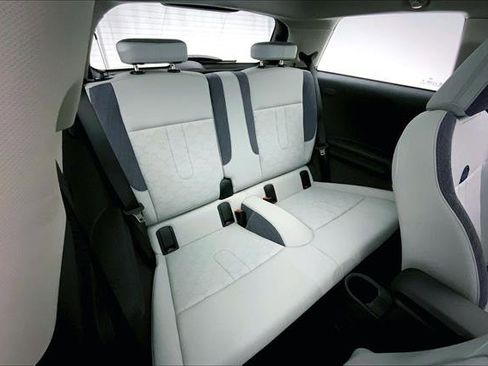 Certified 2025 MINI Cooper S image 15