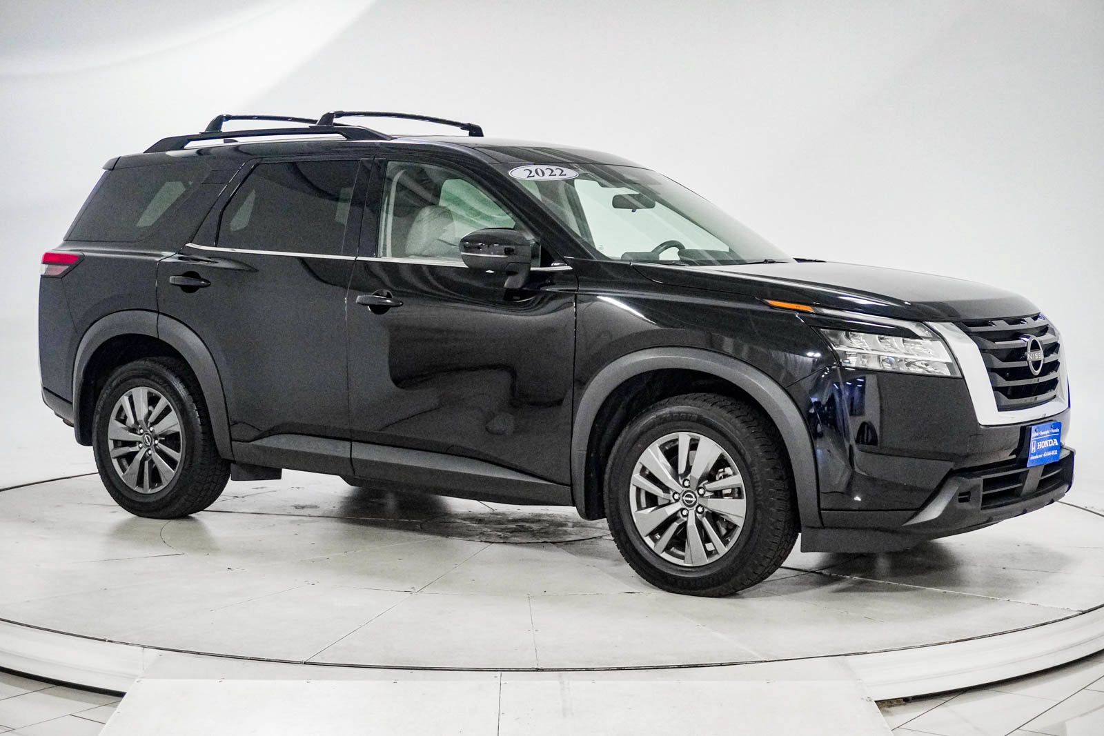 Used 2022 Nissan Pathfinder SV AWD/4WD image 13