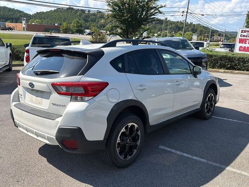 Used 2023 Subaru Crosstrek 2.0i Premium AWD/4WD image 2