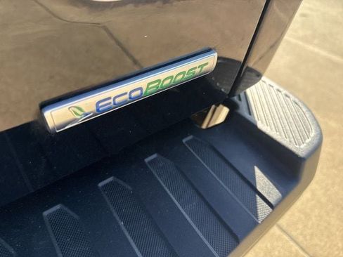 Used 2018 Ford F150 Platinum w/ Equipment Group 701A Luxury image 8