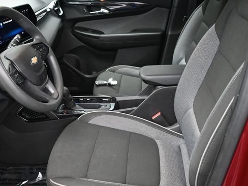 Used 2025 Chevrolet TrailBlazer LT AWD/4WD image 28