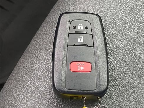 Used 2022 Toyota 4Runner SR5 Premium w/ Moonroof Package image 29