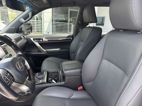 Used 2020 Lexus GX 460 Premium w/ Premium Package AWD/4WD image 5