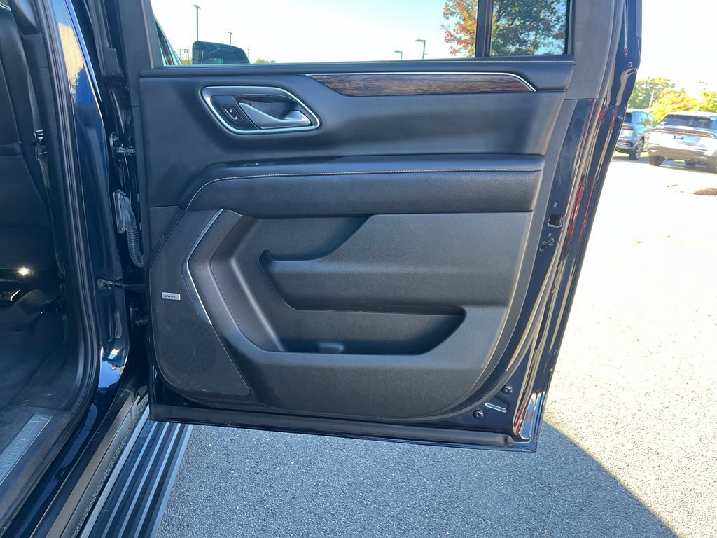 Used 2021 Chevrolet Suburban Premier AWD/4WD image 20
