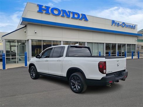 Used 2023 Honda Ridgeline Sport image 6