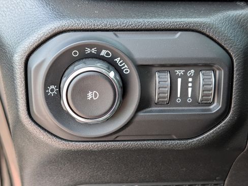 Used 2022 Jeep Wrangler Sport AWD/4WD image 26