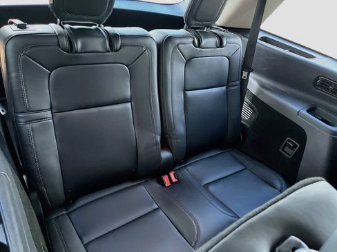 Used 2023 Lincoln Aviator Reserve w/ Equipment Group 201A AWD/4WD image 28