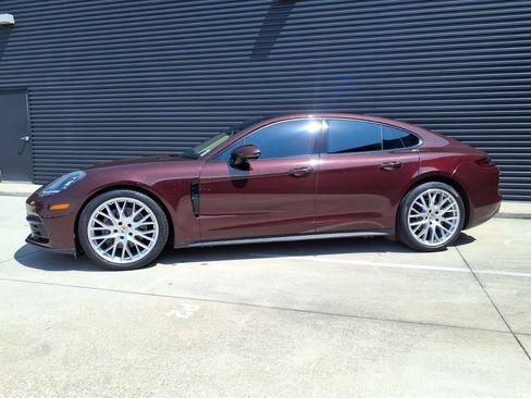Used 2019 Porsche Panamera 4 AWD/4WD image 2