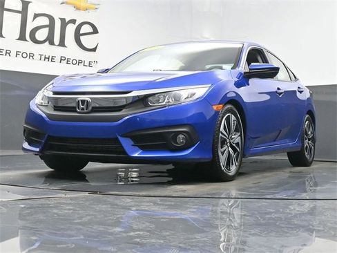 Used 2018 Honda Civic EX-T image 4