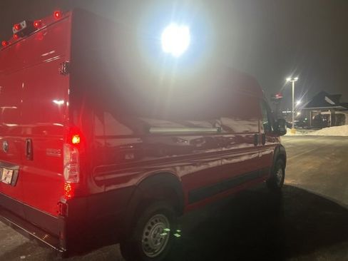 Used 2025 RAM ProMaster 2500 w/ Convenience Group image 5