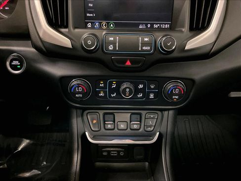 Used 2020 GMC Terrain SLT w/ Preferred Package AWD/4WD image 31