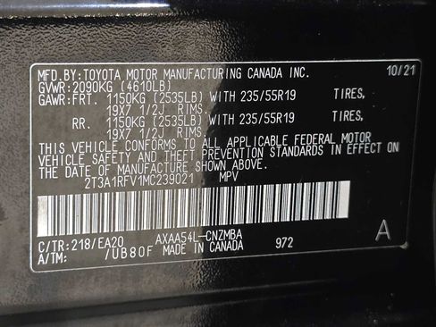 Certified 2021 Toyota RAV4 XLE Premium AWD/4WD image 30