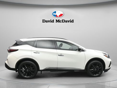 Used 2023 Nissan Murano SV w/ SV Midnight Edition Package FWD image 9
