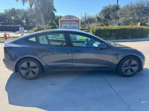 Used 2021 Tesla Model 3 Standard Range Plus image 6