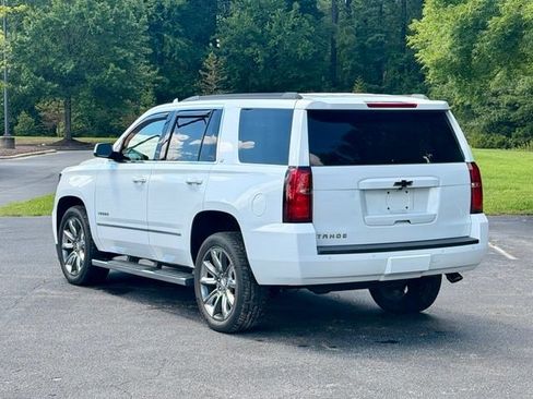 Used 2019 Chevrolet Tahoe LT w/ LT Signature Package RWD image 5