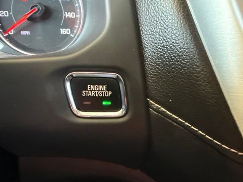 Used 2022 GMC Acadia SLT w/ Elevation Edition FWD image 18