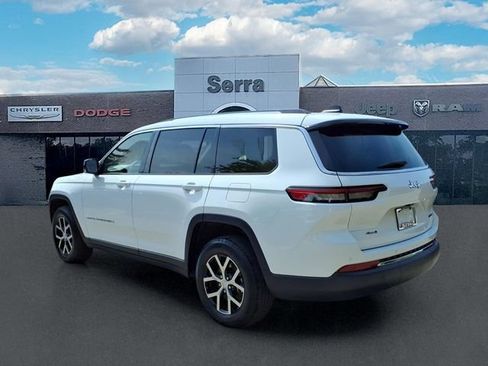 Used 2023 Jeep Grand Cherokee L Limited AWD/4WD image 5