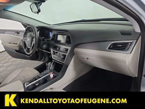 Used 2016 Hyundai Sonata SE FWD image 27