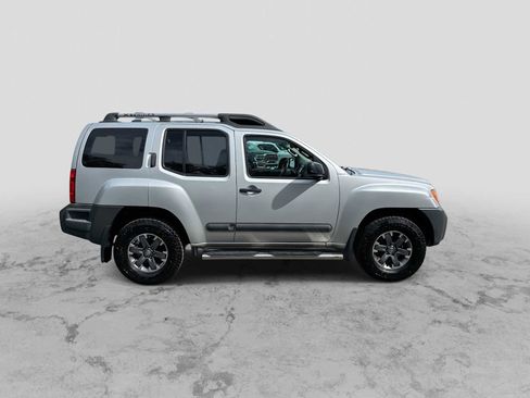 Used 2015 Nissan Xterra PRO-4X w/ Pro-4x Leather Package AWD/4WD image 9