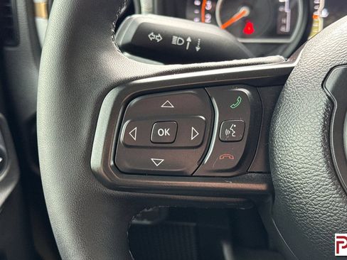 Used 2025 Jeep Wrangler Unlimited Sport AWD/4WD image 28