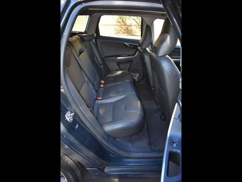 Used 2016 Volvo XC60 T5 Platinum FWD image 25