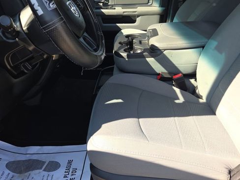 Used 2017 RAM 2500 SLT image 17