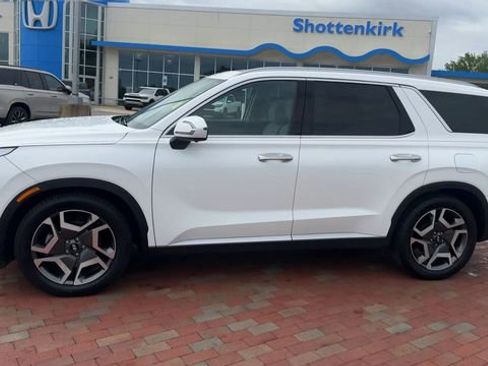 Used 2023 Hyundai Palisade SEL FWD image 7