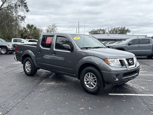 Certified 2019 Nissan Frontier SV image 5