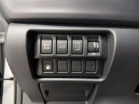 New 2025 Subaru Forester Limited w/ Popular Package image 21