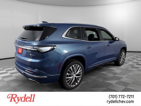 Used 2026 Buick Enclave Avenir w/ Super Cruise Package image 5