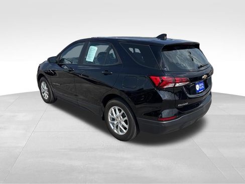 Used 2023 Chevrolet Equinox LS w/ LPO, Cargo Package FWD image 4