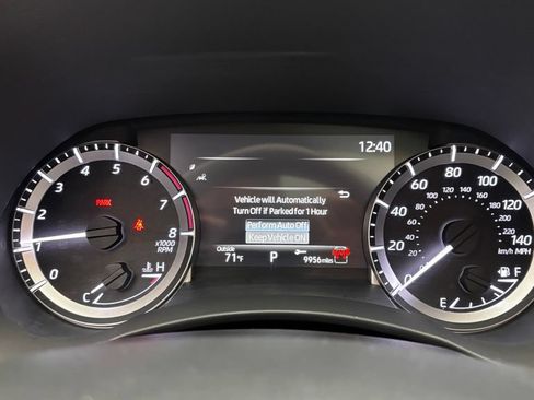 Used 2025 Toyota Highlander XLE AWD/4WD image 21