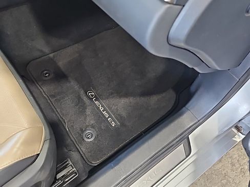 Used 2019 Lexus ES 350 Ultra Luxury image 14