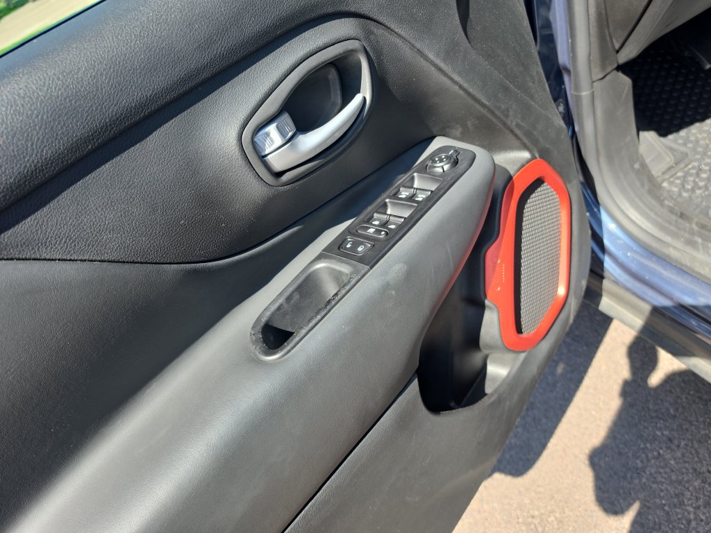 Used 2023 Jeep Renegade Trailhawk AWD/4WD image 13