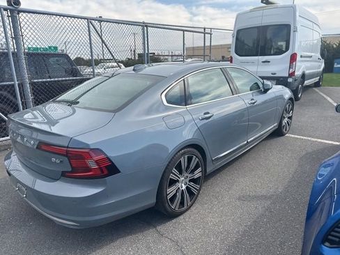 Used 2022 Volvo S90 B6 Inscription w/ Advanced Package image 9