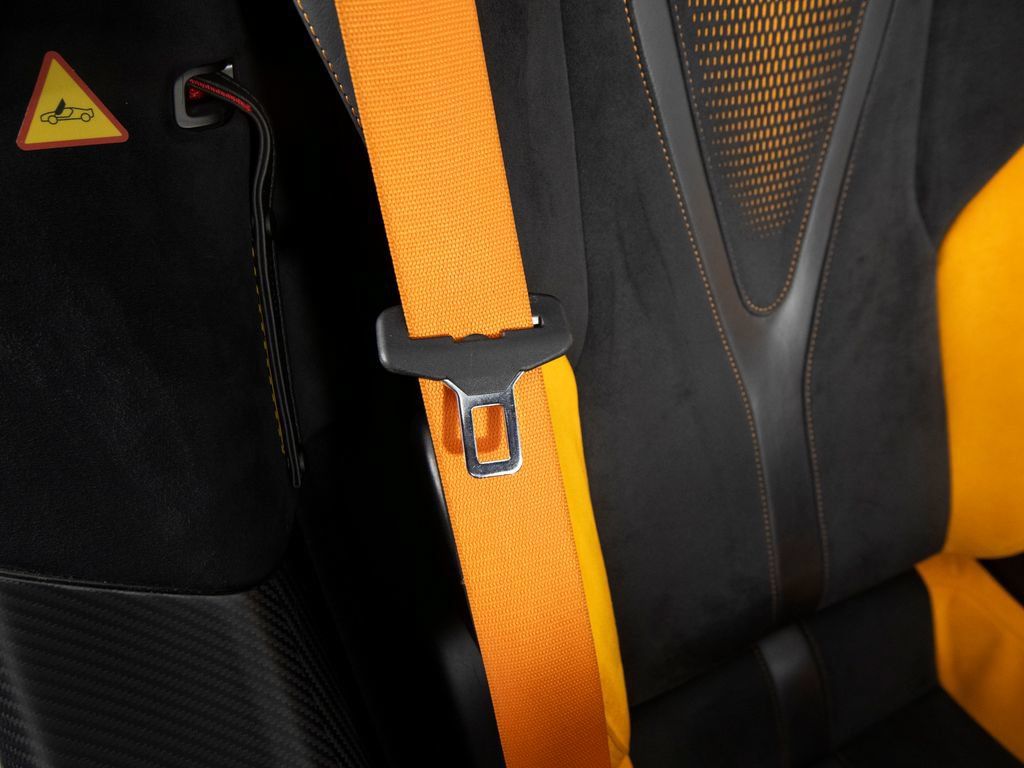Used 2024 McLaren 750S Spider RWD image 39