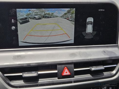 Certified 2025 Kia Seltos EX w/ EX Sunroof Package FWD image 22