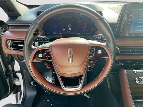 Used 2025 Lincoln Aviator Reserve w/ Equipment Group 201A AWD/4WD image 11