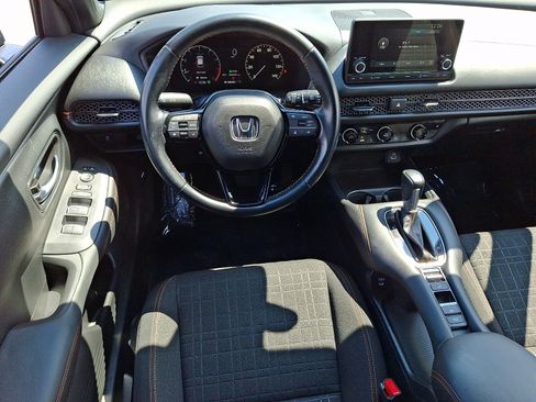 Used 2025 Honda HR-V Sport image 12