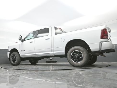 Used 2025 RAM 2500 Laramie image 29