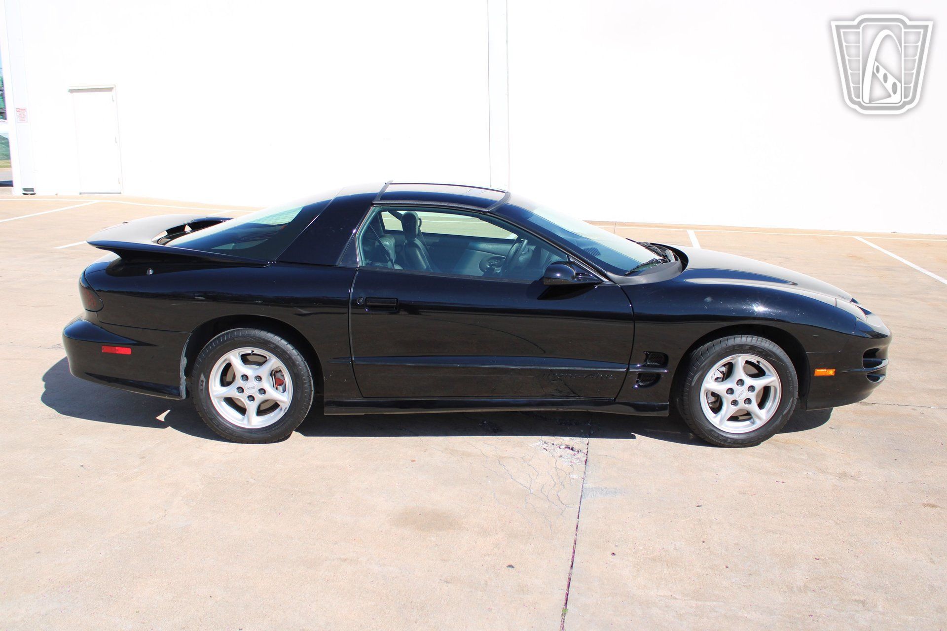 Used 1999 Pontiac Firebird Formula w/ Security Pkg RWD image 33